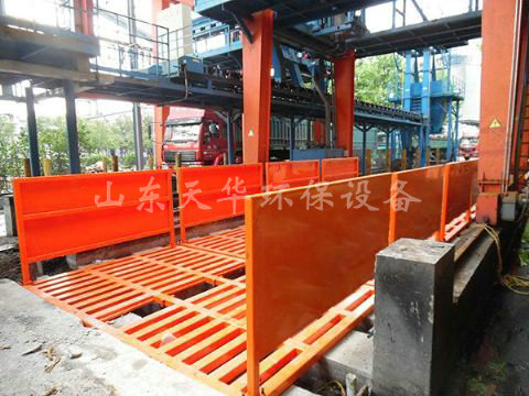 點擊查看詳細信息<br>標題：濟寧唐口煤礦4X12米煤礦專用洗車機 閱讀次數(shù)：2096