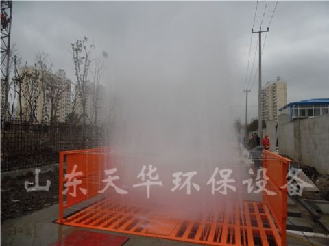 點(diǎn)擊查看詳細(xì)信息<br>標(biāo)題：標(biāo)準(zhǔn)型工程洗車機(jī)清洗效果 閱讀次數(shù)：4620